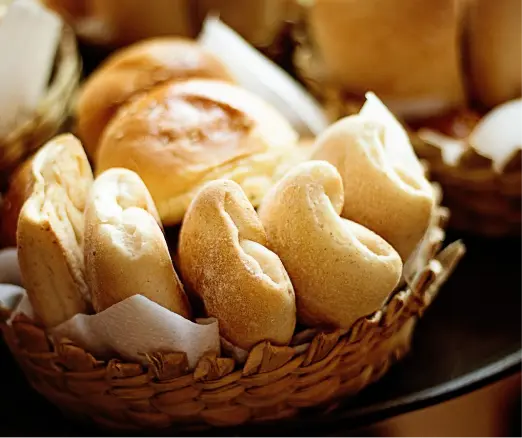 In our bakery you can enjoy fresh baked goods, comfy ! - 球友会